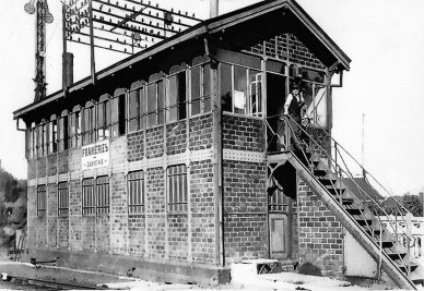 Framerie cabine - Jean-Pierre MOULIN.jpg